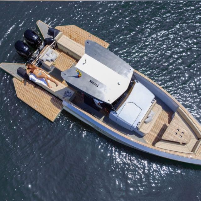 Boats & Yachts